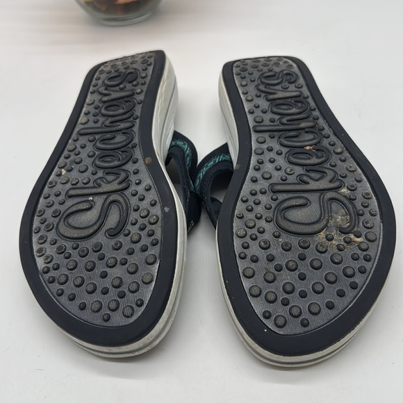 Skechers Navy Teal Emboridered Relaxed Fit Flip Flop  with Memory Foam Size 9 - Picture 5 of 7